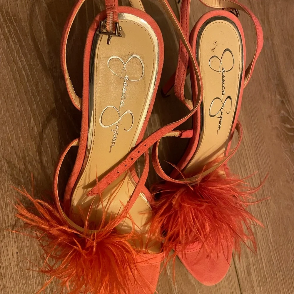 Jessica Simpson: Jenevya Pompom Strappy Heel, Sweet Coral, size 9 - Picture 4 of 7